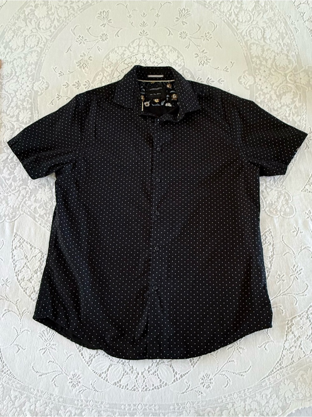 Denim & Flower Black Short-Sleeve Button-Down with White Dot‎ Print size large
